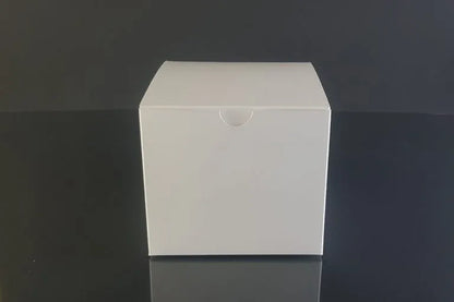 Cutie carton albă, 8.2x8.2x10 cm