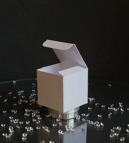 Cutie carton albă cu fereastră, 4x4x4 cm – imagine 3