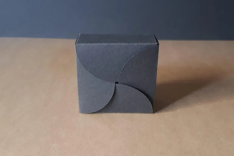 Cutie marturii 6x6x2.5cm neagra