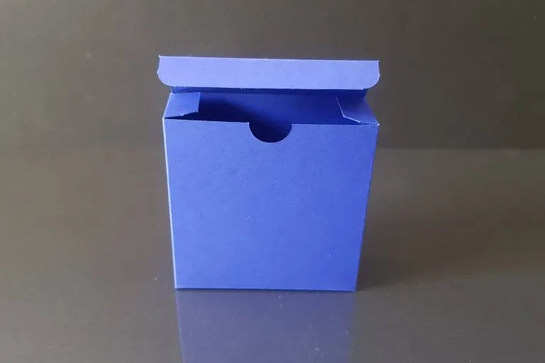Cutie colorata produse 8x8x2.7 cm